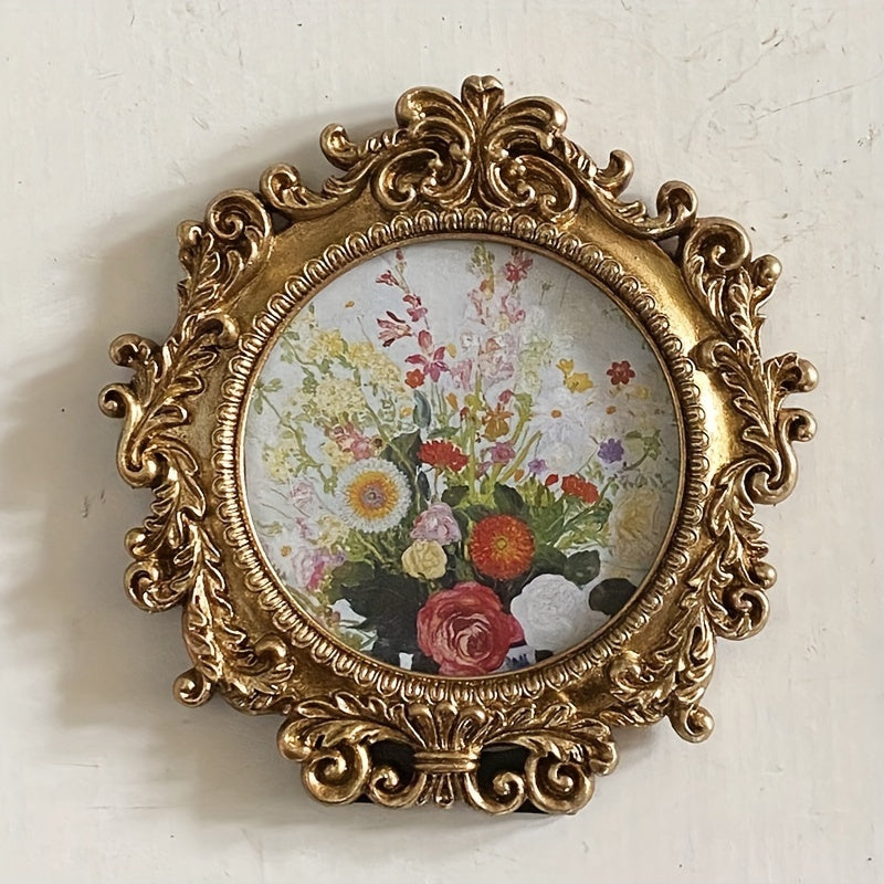 Vintage Photo Frame Golden-Tone Vintage-Inspired Metal Embossed Round Photo Frame
