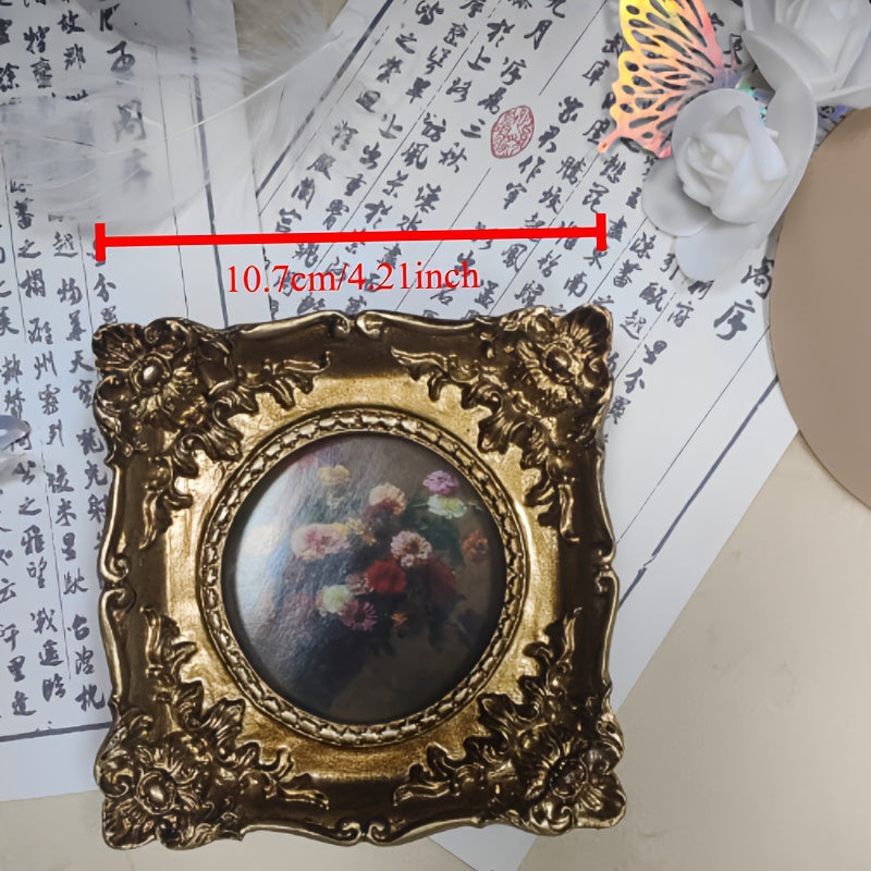 Vintage Photo Frame Golden-Tone Vintage-Inspired Metal Embossed Round Photo Frame