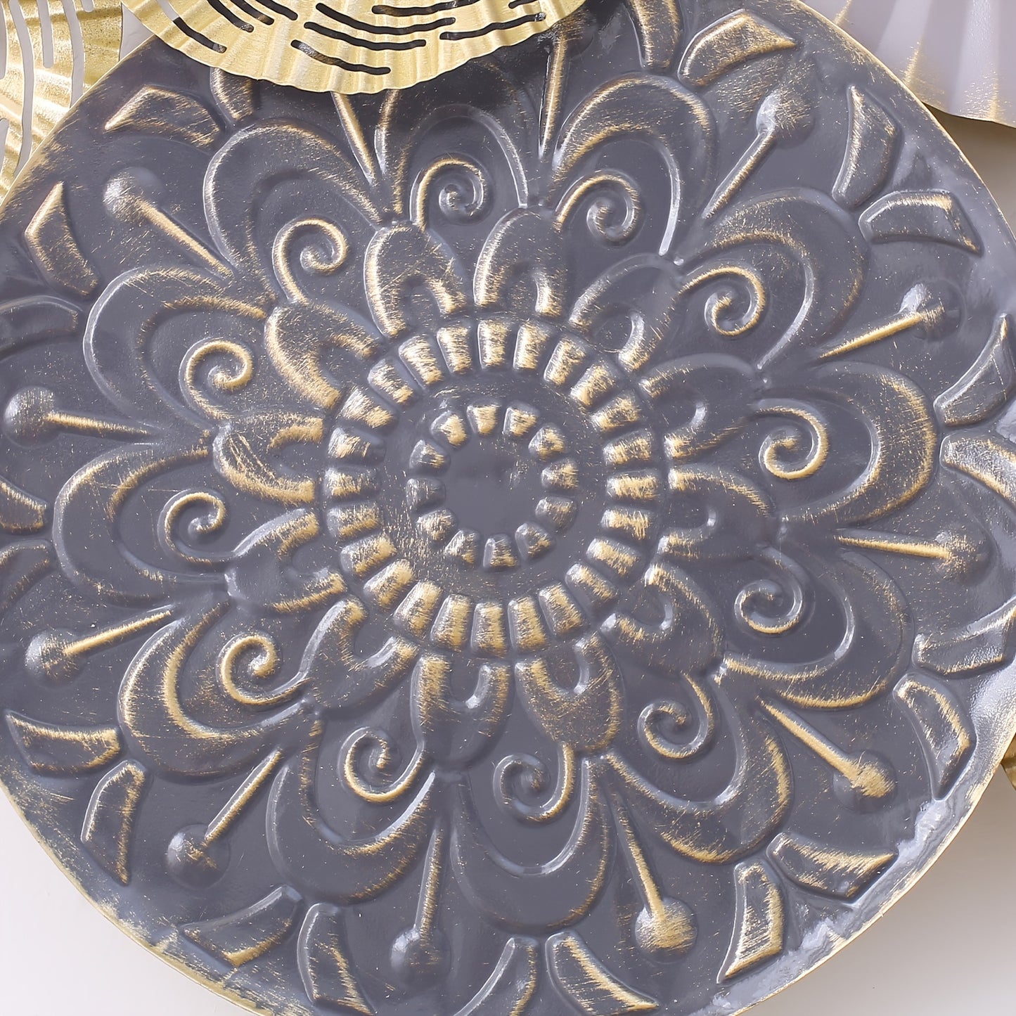 Modern Iron Wall Art Decor - Circular Metal Wall Hanging with Geometric Patterns, White & Golden Finish